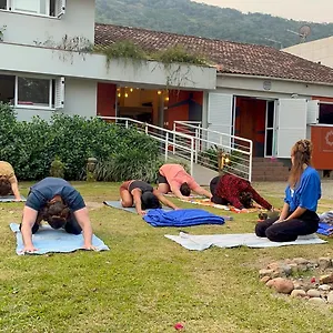  Auberge de jeunesse Nomades Vibe Da Ilha - Adventure & Coworking